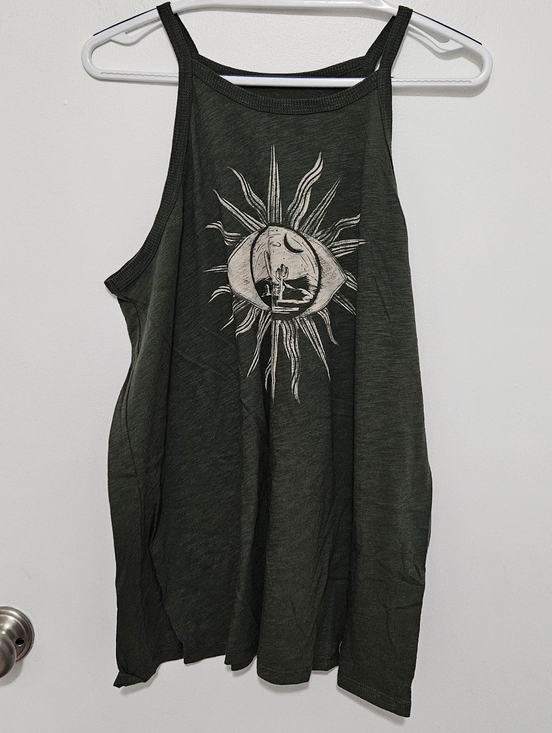 torrid Tops - Torrid Heritage Slub Jersey Olive Graphic Sun & Moon Tank Top Size 14-16‎ Boho